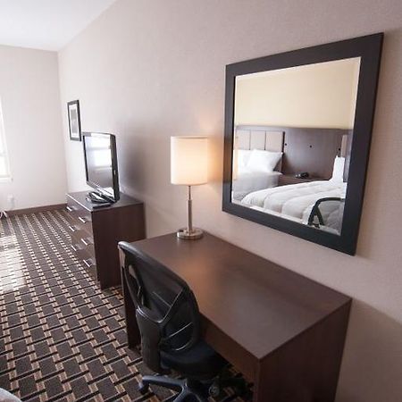 Western Star Inn & Suites Stoughton Værelse billede